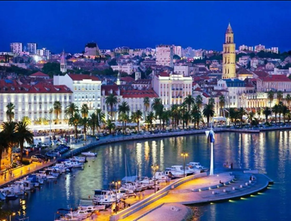 Apartment Large Seaview Apt, 150M To Beach, 4Km From Trogir - Apt Nora