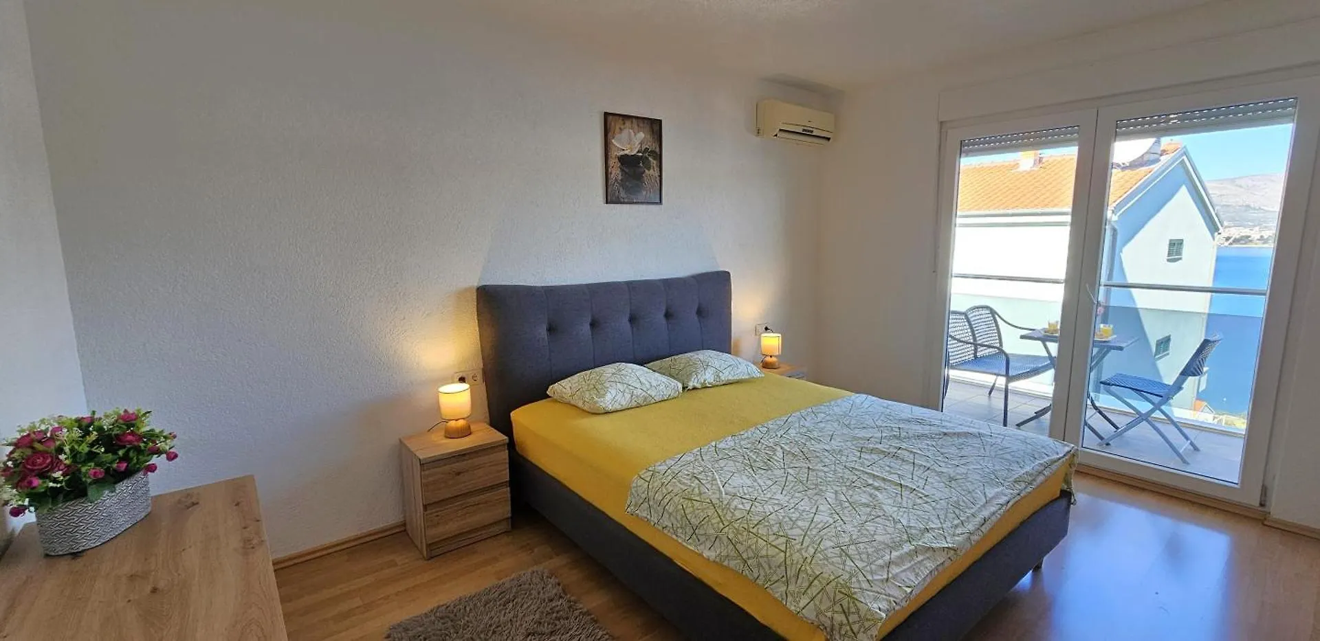 Apartment Large Seaview Apt, 150M To Beach, 4Km From Trogir - Apt Nora