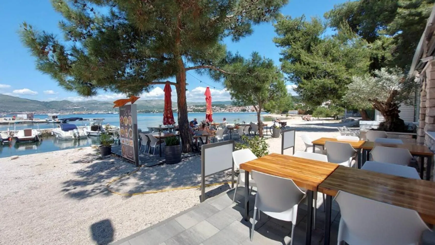 Large Seaview Apt, 150M To Beach, 4Km From Trogir - Apt Nora