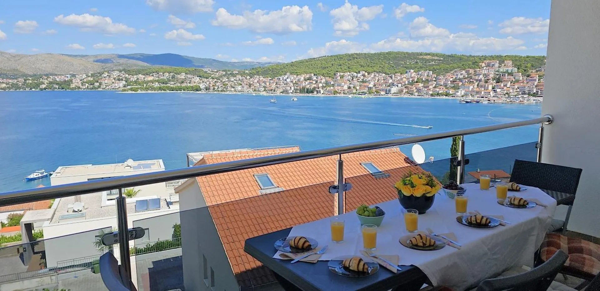 Large Seaview Apt, 150M To Beach, 4Km From Trogir - Apt Nora